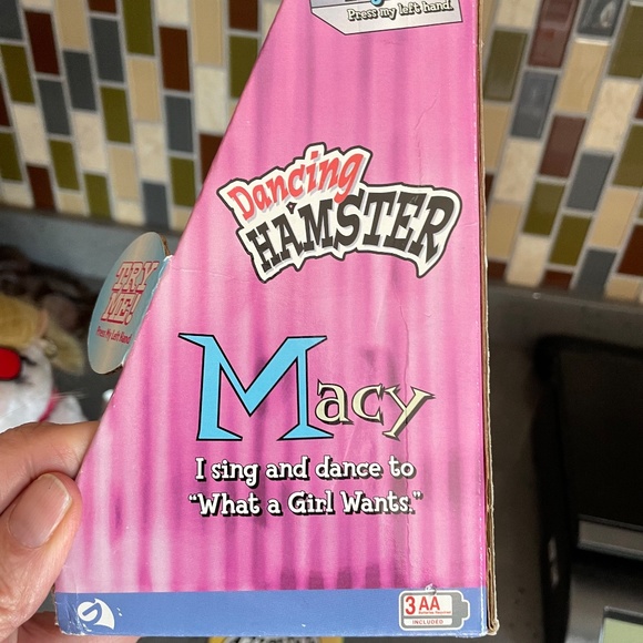 Vintage Macy the Dancing Hamster - Picture 6 of 8